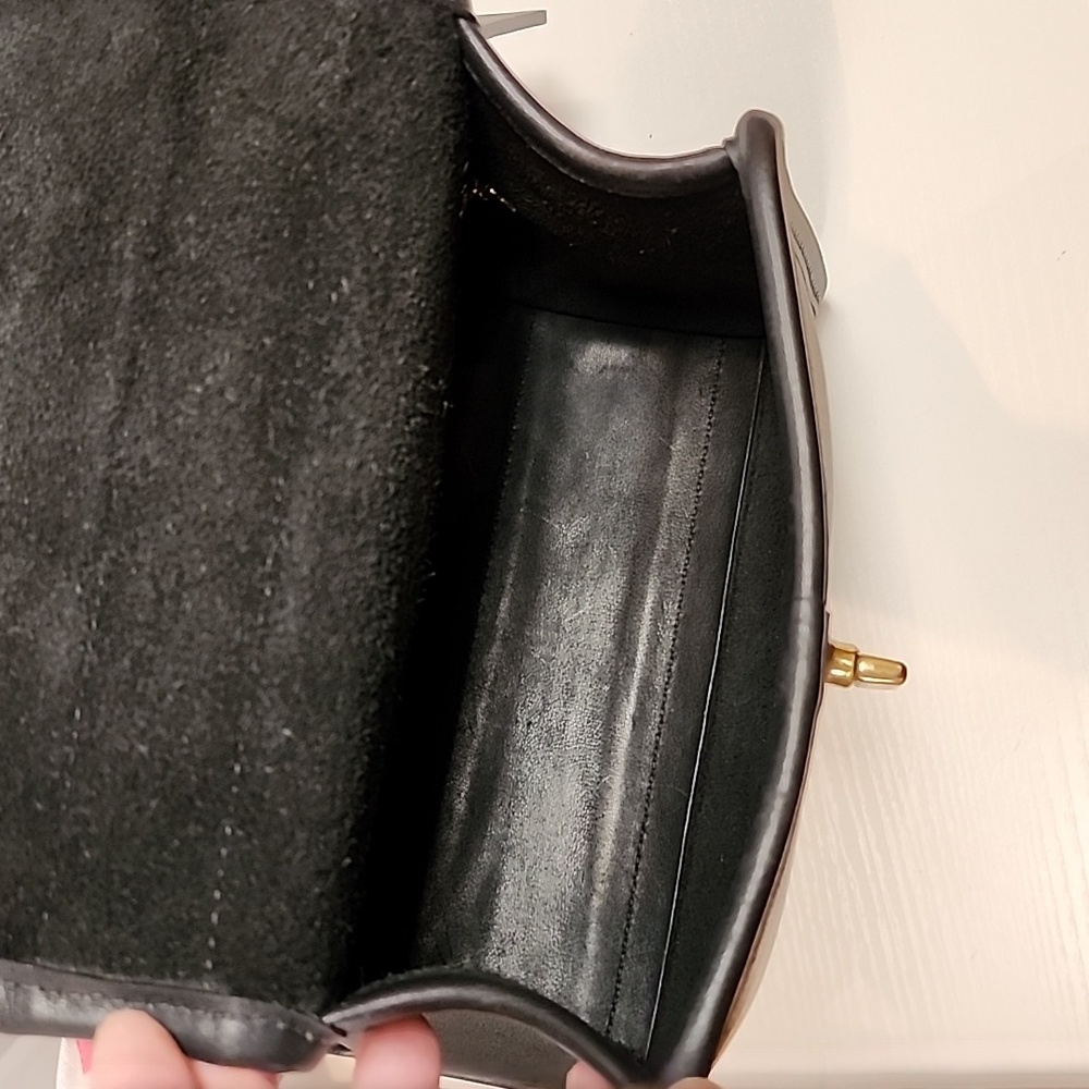 Sold Vintage Coach Regina #9983 - Picture 16 of 17